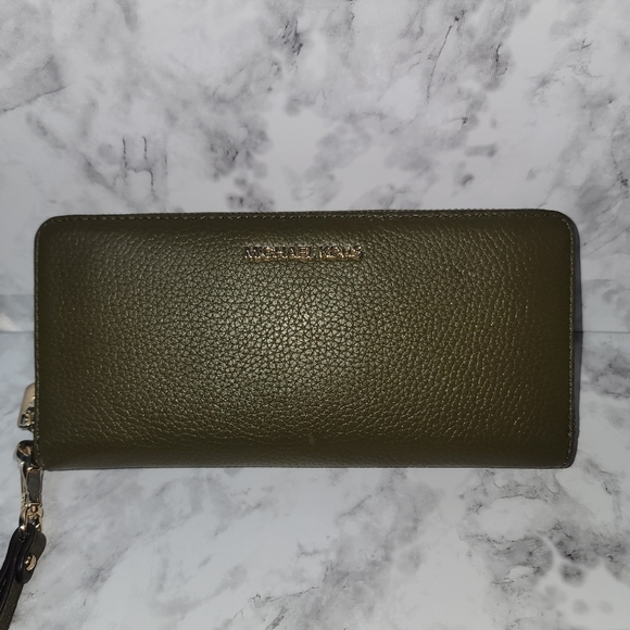 NWT Michael Kors Women's Jet Set Travel Large Continental Pebbled Leather Wallet - Picture 3 of 7